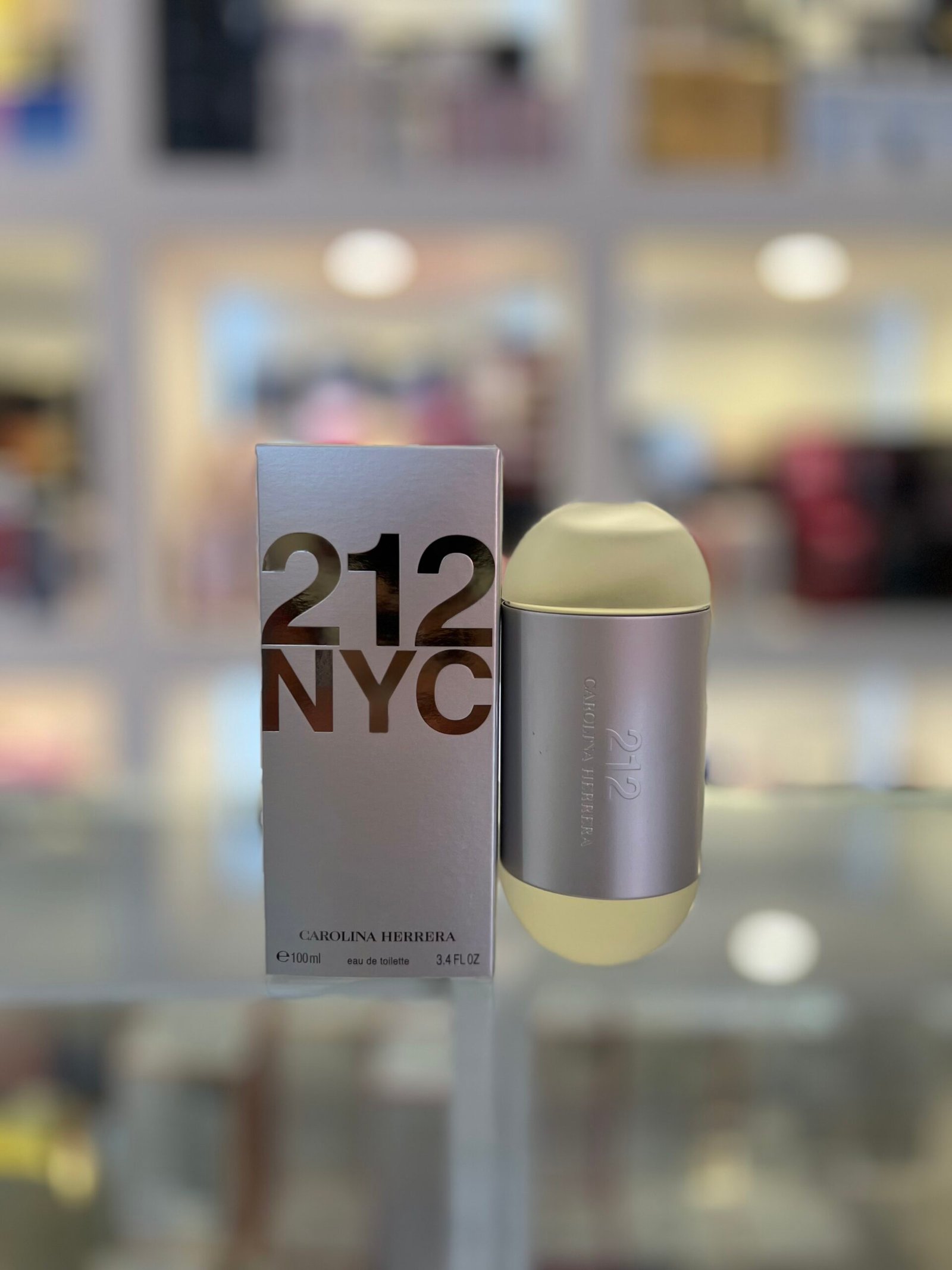 carolina herrera 212 nyc 100 ml eau de toilette 8411061088180 carolina herrera 212 nyc 100 ml eau de toilette 8411061088180