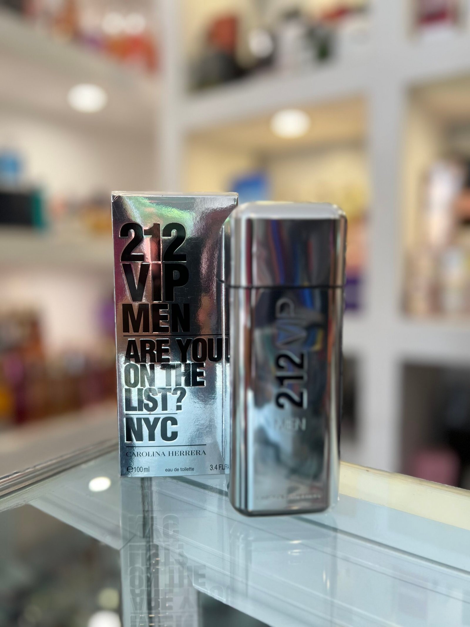 carolina herrera 212 vip men 100ml eau de toilette 8411061088166 carolina herrera 212 vip men 100ml eau de toilette 8411061088166