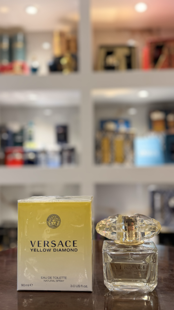 versace yellow diamond